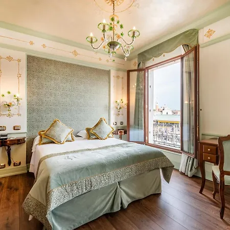 Monaco & Grand Canal Hotell 4*