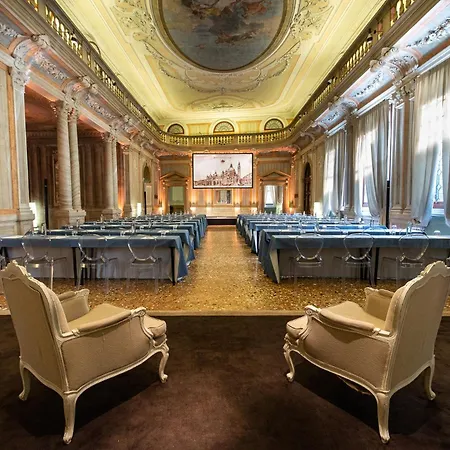 Ξενοδοχείο Monaco & Grand Canal 4*