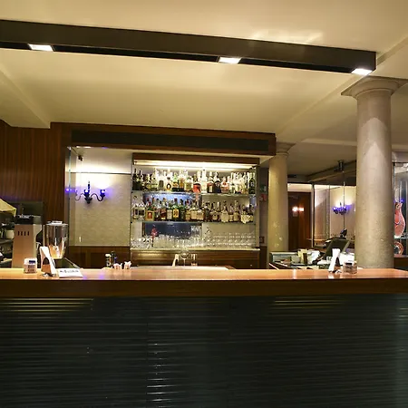 Monaco & Grand Canal Hotell