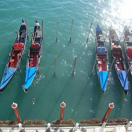 Ξενοδοχείο Monaco & Grand Canal 4*