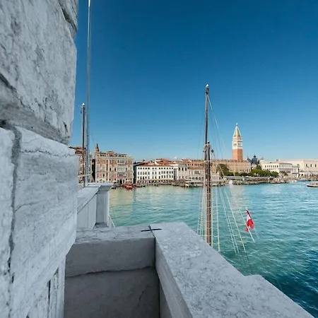 Monaco & Grand Canal 4*