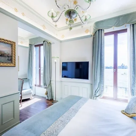 Monaco & Grand Canal 4*