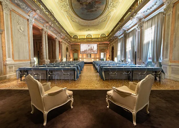 Hotel Monaco & Grand Canal 4*