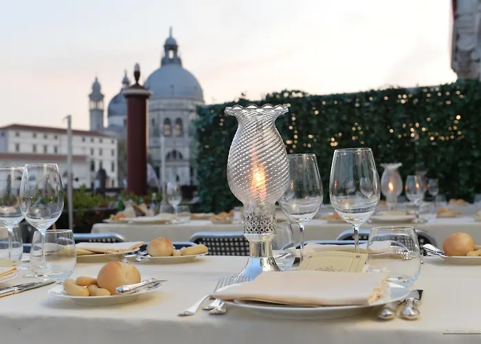 Hotel Monaco & Grand Canal 4*