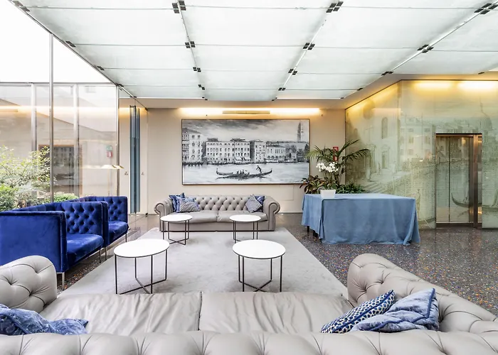 Monaco & Grand Canal Hotel 4*