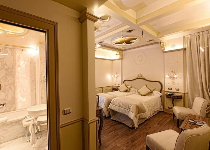 Monaco & Grand Canal Hotel 4*