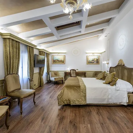 Monaco&grand Canal Hotel 4*