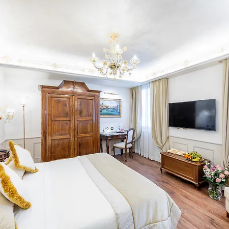 Hotel Monaco&grand Canal