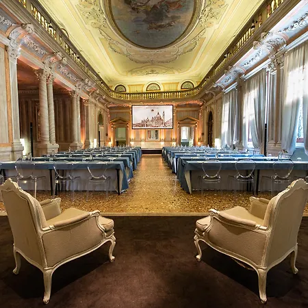 Hotel Monaco&grand Canal 4*