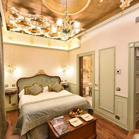Hotel Monaco&grand Canal