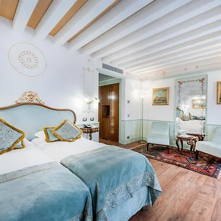 Monaco&grand Canal Hotel 4*