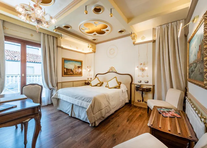 Hotel Monaco&grand Canal
