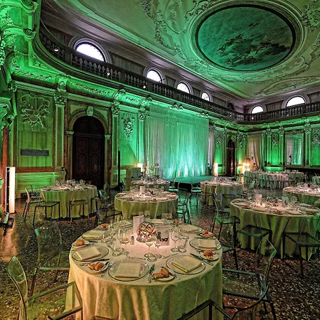 Monaco & Grand Canal Hotel