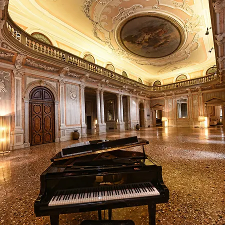 モナコ ＆ グランド カナル