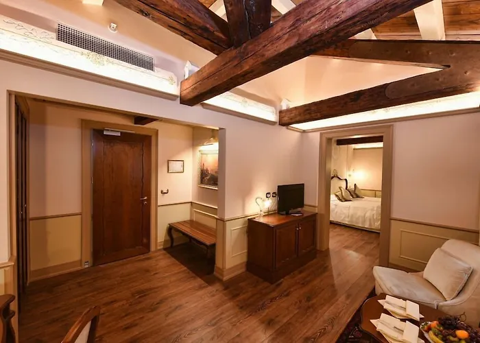 فندق موناكو وغراند كانال