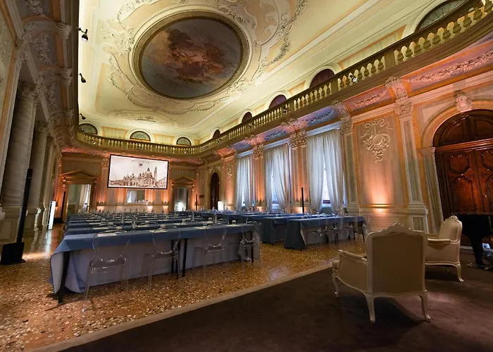 モナコ ＆ グランド カナル 4*